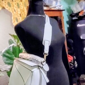 Stylish White Shoulder Bag